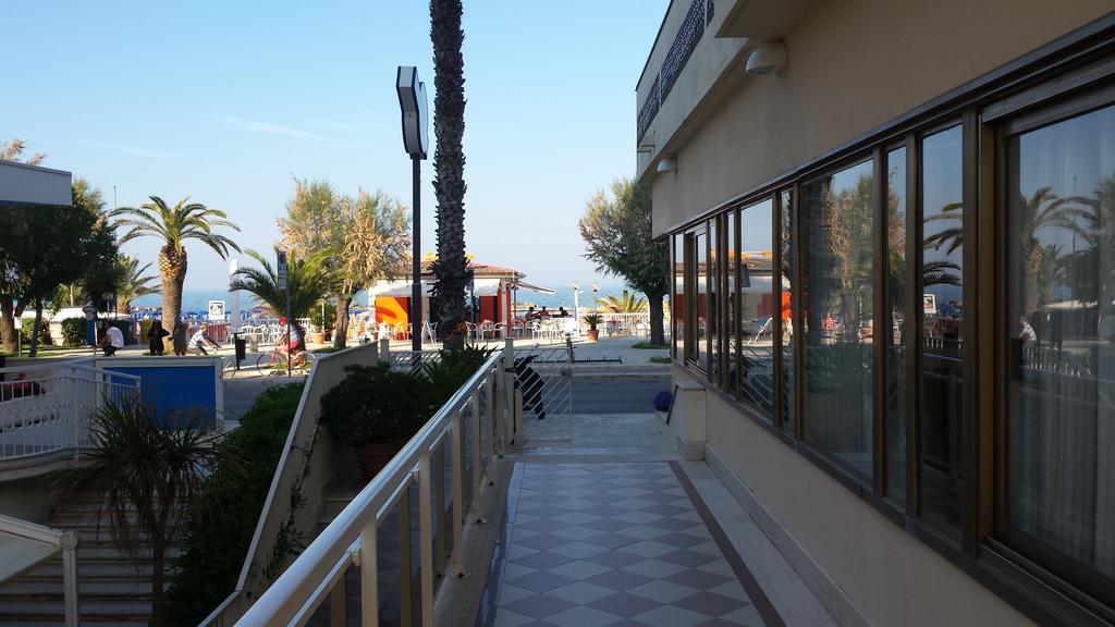 Hotel Continental سان بنيديتّو ديل ترونتو المظهر الخارجي الصورة