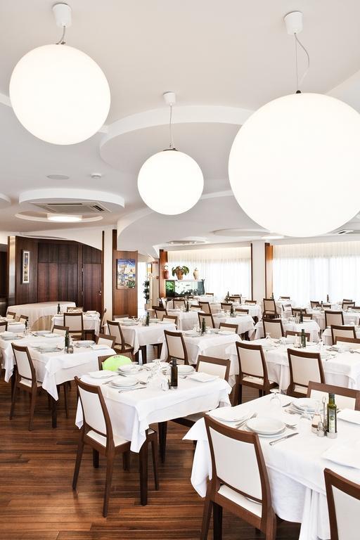 Hotel Continental سان بنيديتّو ديل ترونتو المظهر الخارجي الصورة