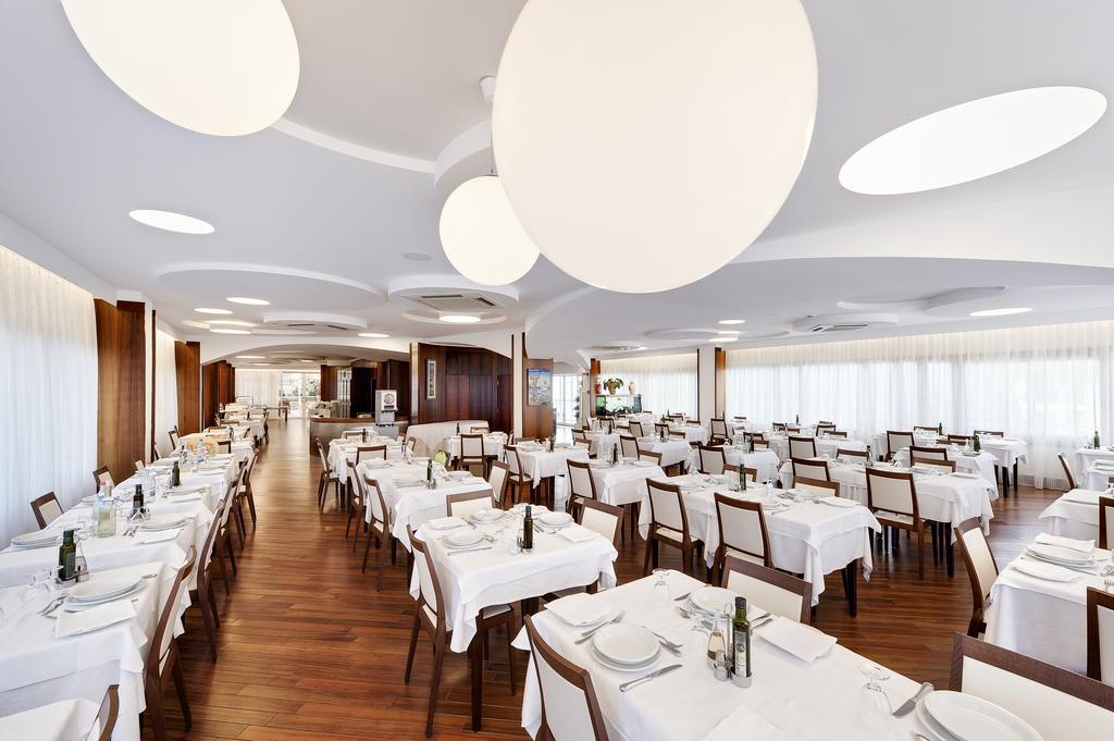 Hotel Continental سان بنيديتّو ديل ترونتو المظهر الخارجي الصورة