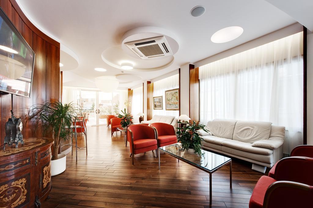 Hotel Continental سان بنيديتّو ديل ترونتو المظهر الخارجي الصورة
